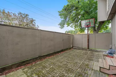 365 E 43rd Street, Minneapolis, MN 55409 - Photo 27