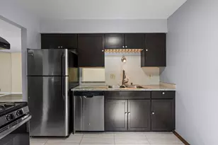365 E 43rd St, Minneapolis, MN 55409 - Photo 11