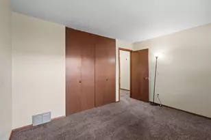 365 E 43rd St, Minneapolis, MN 55409 - Photo 13