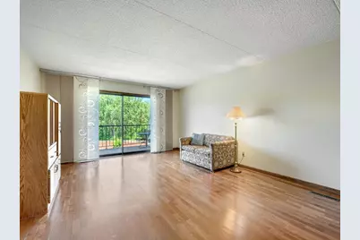 2455 Londin Lane E #322, Maplewood, MN 55119 - Photo 3