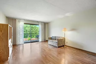 2455 Londin Ln E, Maplewood, MN 55119 - Photo 3