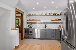 3200 W 44th St, Minneapolis, MN 55410 - Photo 15