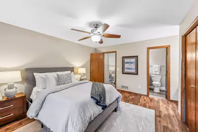 3607 Sussex Place, Minnetonka, MN 55345 - Photo 5