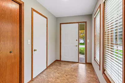 3607 Sussex Place, Minnetonka, MN 55345 - Photo 7