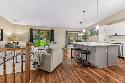 3607 Sussex Place, Minnetonka, MN 55345 - Photo 9