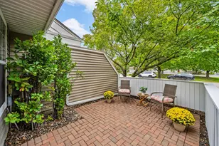 1905 Shenandoah Ct, Plymouth, MN 55447 - Photo 7