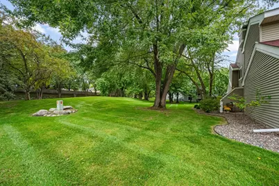 1905 Shenandoah Court #D, Plymouth, MN 55447 - Photo 23
