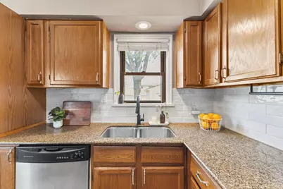 1965 Montana Avenue E, Saint Paul, MN 55119 - Photo 15