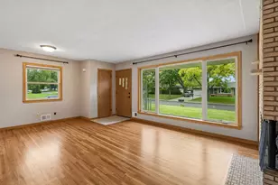 1416 Clarmar Ave W, Roseville, MN 55113 - Photo 3