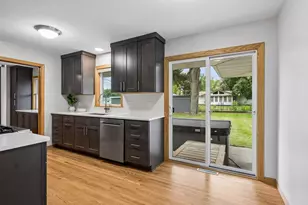 1416 Clarmar Ave W, Roseville, MN 55113 - Photo 9