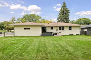 1416 Clarmar Ave W, Roseville, MN 55113 - Photo 45