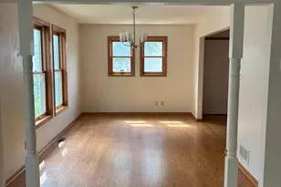 1054 Pacific St, Saint Paul, MN 55106 - Photo 3
