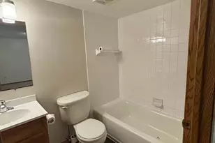 1054 Pacific St, Saint Paul, MN 55106 - Photo 9