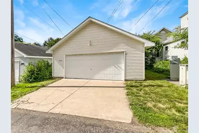 1054 Pacific Street, Saint Paul, MN 55106 - Photo 11