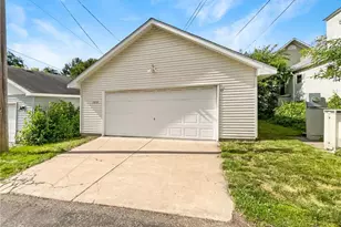 1054 Pacific St, Saint Paul, MN 55106 - Photo 11