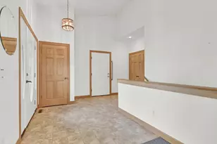 1020 S Oak St, Lake City, MN 55041 - Photo 5