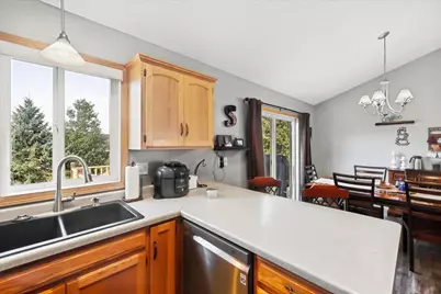 952 S Chestnut Street, Belle Plaine, MN 56011 - Photo 11