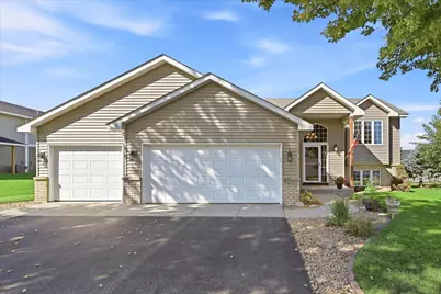 952 S Chestnut Street, Belle Plaine, MN 56011 - Photo 1