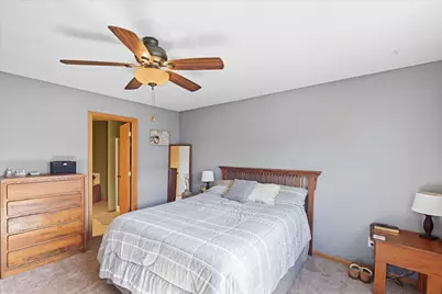 952 S Chestnut Street, Belle Plaine, MN 56011 - Photo 13