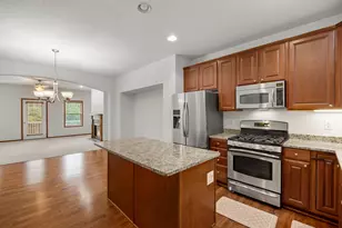 4022 Cedar Grove Ln, Eagan, MN 55122 - Photo 5