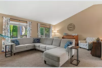 1926 Hart Drive SW, Rochester, MN 55902 - Photo 3