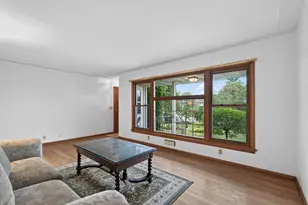 304 Territorial St E, Watertown, MN 55388 - Photo 5
