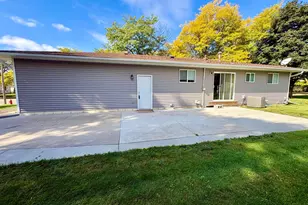 1464 6th Ave SE, Rochester, MN 55904 - Photo 3