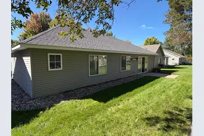 909 17th Street SE, Willmar, MN 56201 - Photo 5