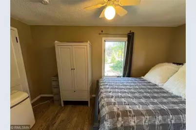 253 Peninsula Road, Medicine Lake, MN 55441 - Photo 9