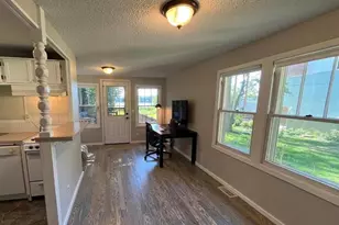 253 Peninsula Rd, Medicine Lake, MN 55441 - Photo 5