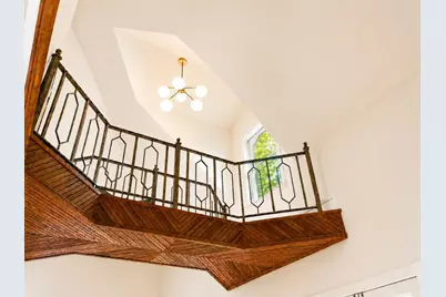 383 Portland Avenue #Carriage House, Saint Paul, MN 55102 - Photo 9