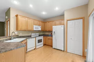 8841 Brunswick Path, Inver Grove Heights, MN 55076 - Photo 15