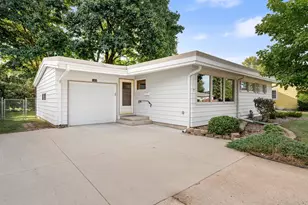 1405 5th St NW, Austin, MN 55912 - Photo 1