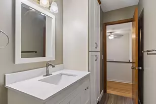1616 Sandhurst Ave E, Maplewood, MN 55109 - Photo 45