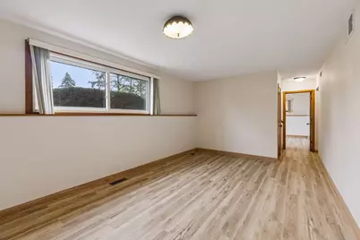 1616 Sandhurst Avenue E, Maplewood, MN 55109 - Photo 51