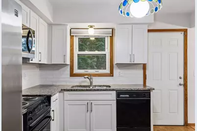 1616 Sandhurst Avenue E, Maplewood, MN 55109 - Photo 29