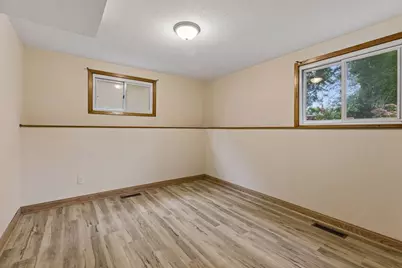 1616 Sandhurst Avenue E, Maplewood, MN 55109 - Photo 59