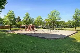 1616 Sandhurst Ave E, Maplewood, MN 55109 - Photo 75