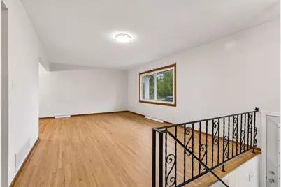 1616 Sandhurst Avenue E, Maplewood, MN 55109 - Photo 7