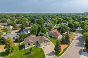 16185 Inglewood Dr, Lakeville, MN 55044 - Photo 3