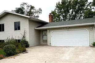 5316 Brookdale Dr N, Brooklyn Park, MN 55443 - Photo 1
