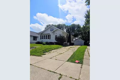 922 E 1st Street, Fairmont, MN 56031 - Photo 1