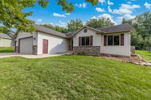 2086 20th St, Zumbrota, MN 55992 - Photo 3