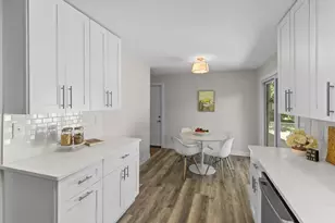 2566 Beacon St, Roseville, MN 55113 - Photo 13