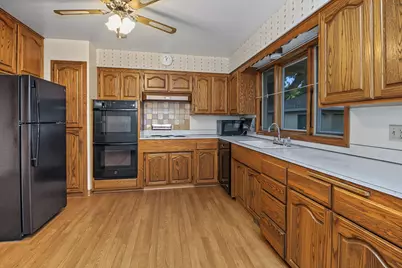830 Pedersen Street, Saint Paul, MN 55119 - Photo 5