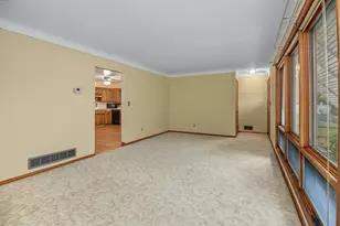 830 Pedersen St, Saint Paul, MN 55119 - Photo 3