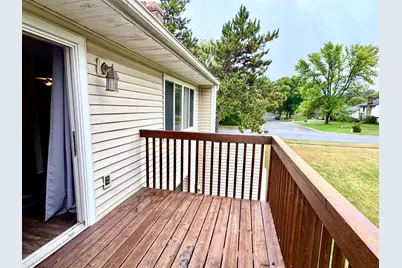 10498 Yorktown Lane N, Maple Grove, MN 55369 - Photo 7