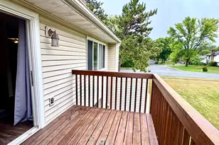 10498 Yorktown Ln N, Maple Grove, MN 55369 - Photo 7