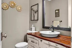 2398 Hunter Dr, Chanhassen, MN 55317 - Photo 37