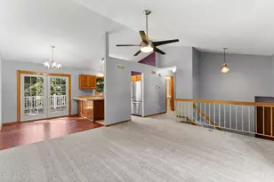 2824 McKinley Dr, Woodbury, MN 55125 - Photo 9